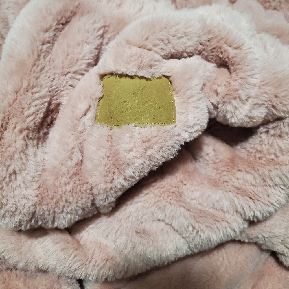 Lola Pink Textured Throw Blanket - Picture 12 of 12